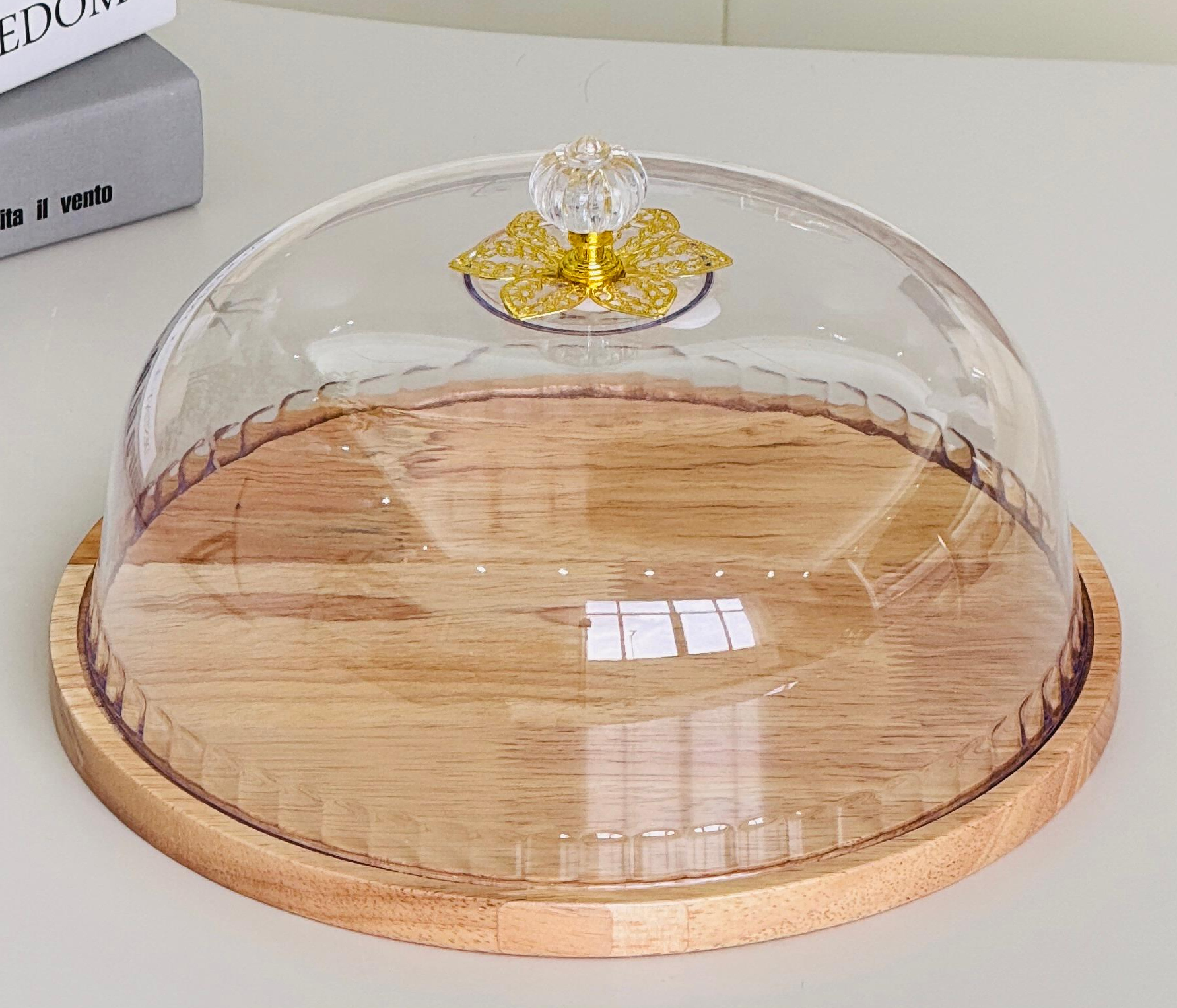 Bamboo and wood Order 5 snack, fruit and cake plates, practical home use, dust-proof transparent cover, dessert tray, wooden products, fruit store place tasting plate with cover, fruit bamboo and wood display plate, cake and pastry tray with transparent PC round dust-proof cover