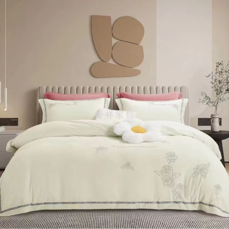 Winter milk velvet embroidered four-piece quilt cover with velvet anti-static bed sheet and bed hat style four-piece set 220*240