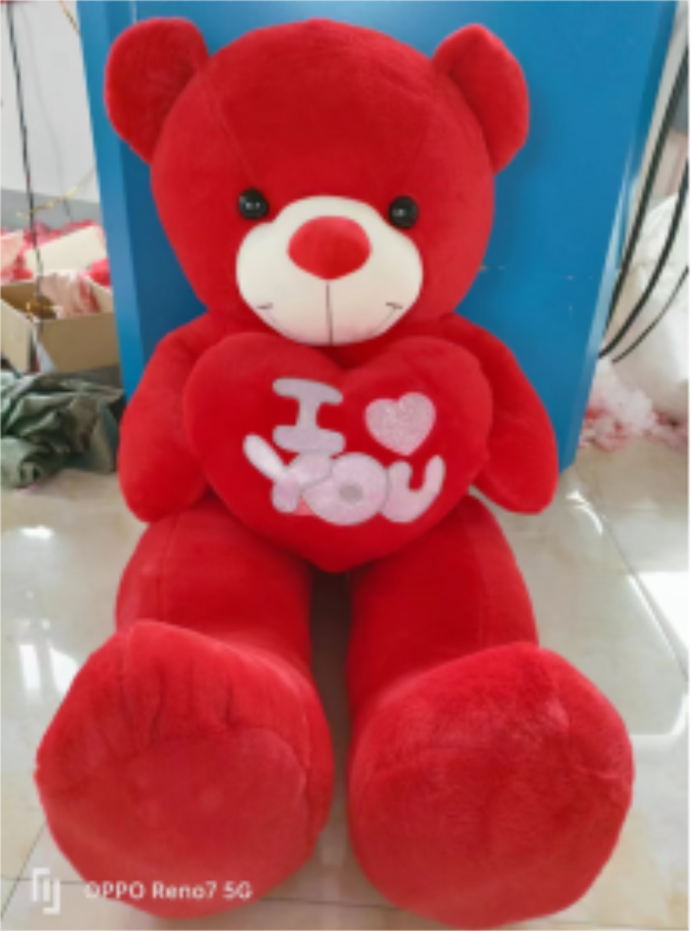 A variety of red heart-hugging bears in the vertical version Specification image