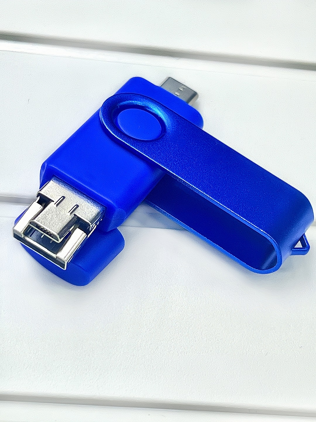 Wholesale USB flash drives, capable of engraving and printing logos, company business exhibitions, rotating gifts, 3-in-1 USB flash drives, and USB flash drives Application Scenario