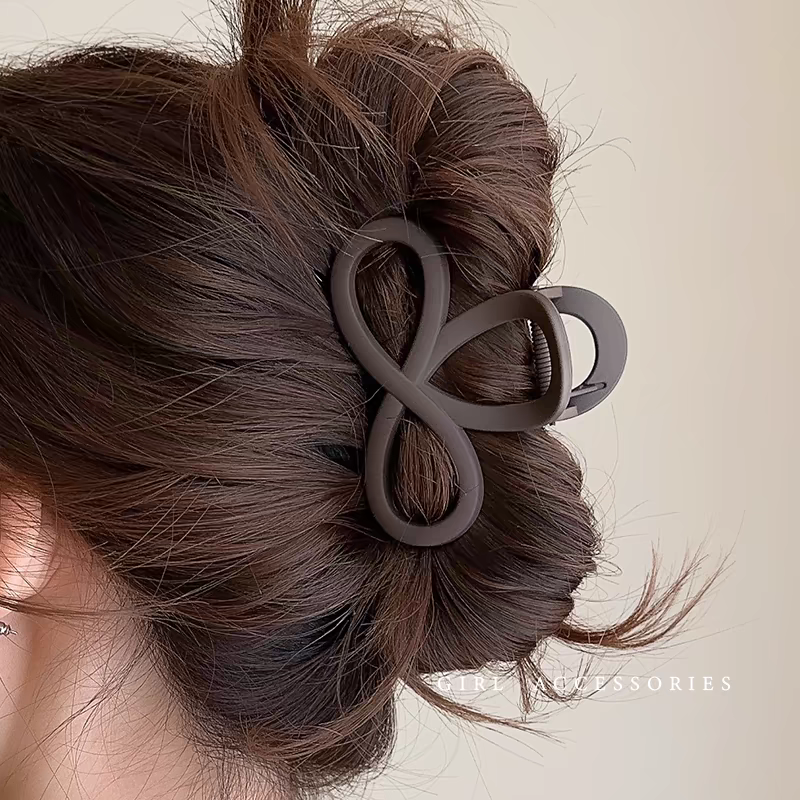 High-end hairpin for women 2024 new style, small volume, medium size, semi-tied hairpin, shark clip headwear Specification image