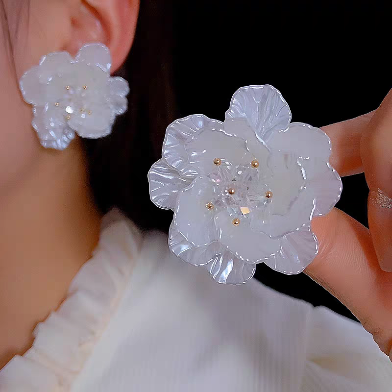 珍珠花朵耳环