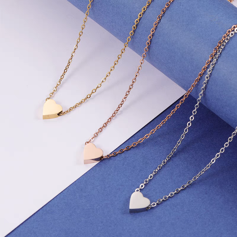 2023 New heart-shaped short collarbone chain necklace, stainless steel mirror polished heart pendant necklace, European and American style detail image 4