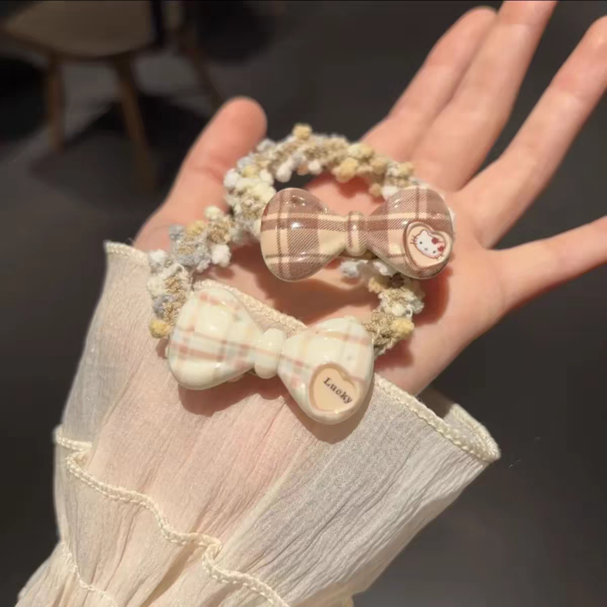 Diamond hair ties, hair accessories, hair ties, ladies' hair accessories, elegant rubber bands for tying hair, hair ties, hair accessories, creating trendy looks, hair accessories, diamond hair ties, rubber bands for tying hair