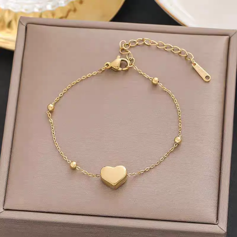 New titanium steel bracelets from Japan and South Korea are fashionable and unique accessories for girls. Stainless steel bracelets are versatile and won't fade. Stainless steel bracelets detail image 2