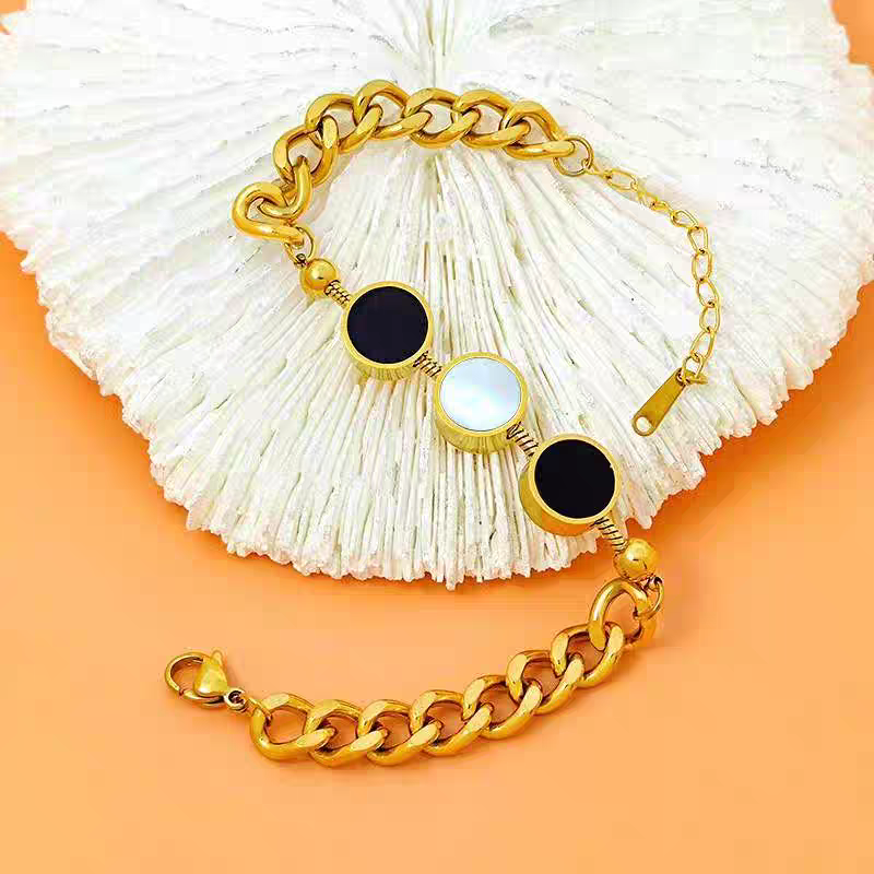 New titanium steel bracelets from Japan and South Korea are fashionable and unique accessories for girls. Stainless steel bracelets are versatile and won't fade. Stainless steel bracelets Specification image