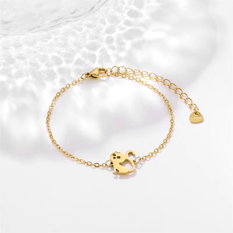 A new cross-border stainless steel bracelet from Europe and America, featuring eyes, stars, hearts, little cats and roses details Picture