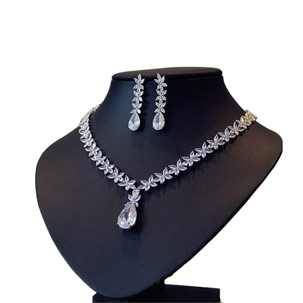 Micro-inlaid zircon necklace set, Zircon necklace jewelry set, jewelry and accessories, [Minimalist Style jewelry set] Two-piece necklace and earrings set, elegant layering combination, daily commuting and date accessories, light luxury and niche design details Picture