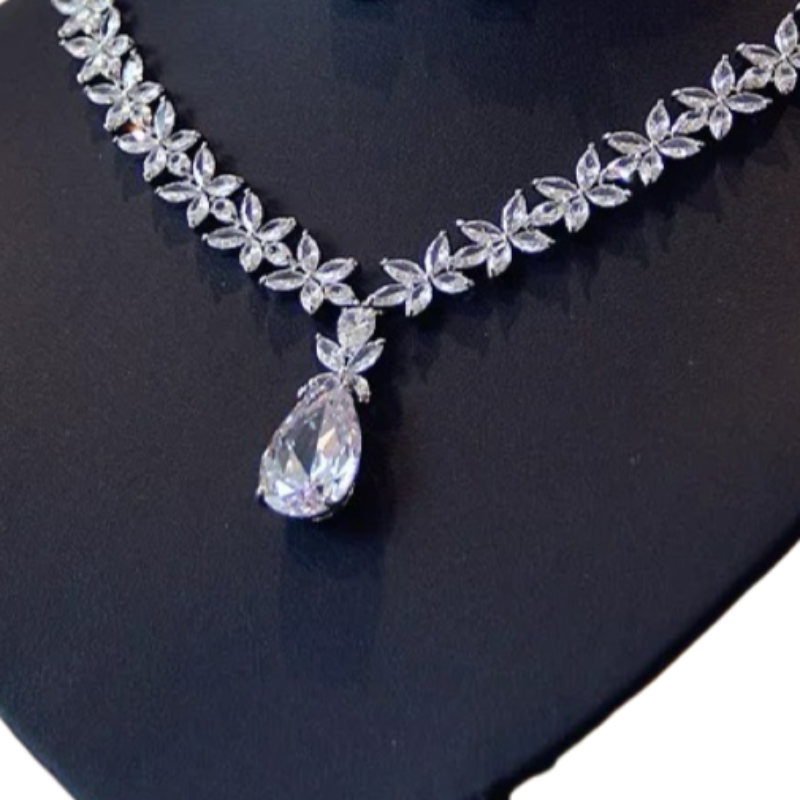 Micro-inlaid zircon necklace set, Zircon necklace jewelry set, jewelry and accessories, [Minimalist Style jewelry set] Two-piece necklace and earrings set, elegant layering combination, daily commuting and date accessories, light luxury and niche design Application Scenario