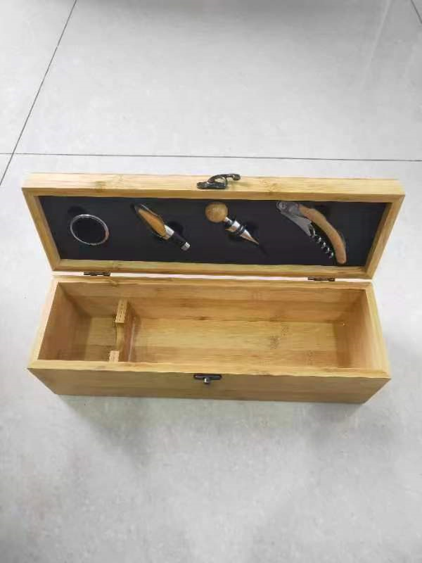 日用百货酒具酒架 红酒托工艺品 酒杯倒挂架 精致礼品店置物架 空间收纳优选