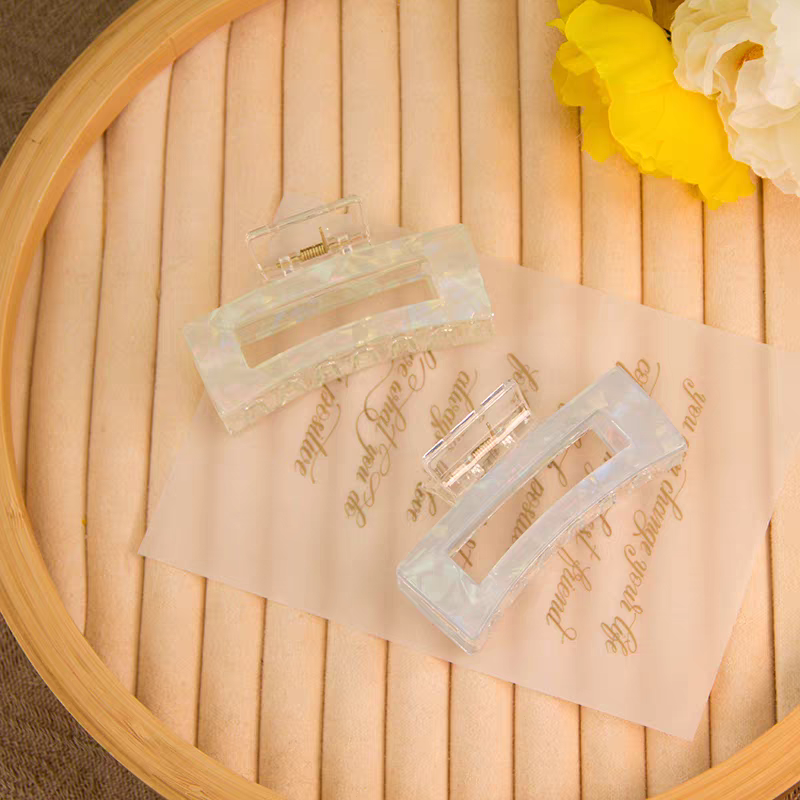 Acrylic hair clips, grab clips, headwear, hair accessories, 2025 popular hair clips, hair styling decorations, elegant and fashionable accessories for women, hair clips detail image 3