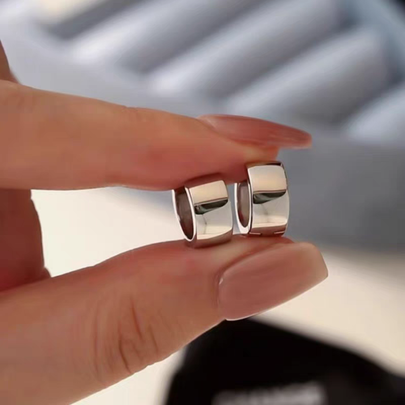 925银叠戴光面素圈耳环女高级感耳骨钉气质耳钉耳饰2024新款耳扣耳环耳环耳饰饰品玫瑰金耳钉中东合金吊坠天然珍珠链耳饰银详情图6