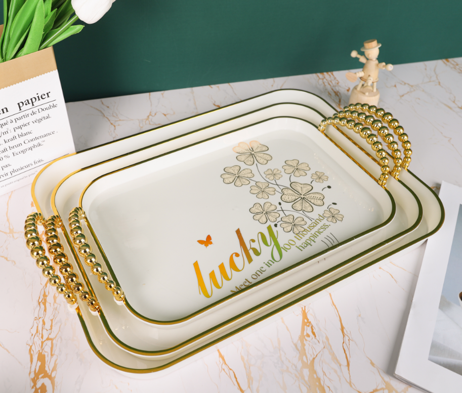 Plastic trays and fruit platters are practical and European-style for home use Application Scenario