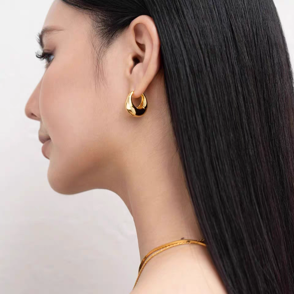 玫瑰金磨砂耳钉 高级感耳环 饰品女士耳饰 简约时尚耳环 精致耳饰品 玫瑰金色磨砂工艺耳钉细节图