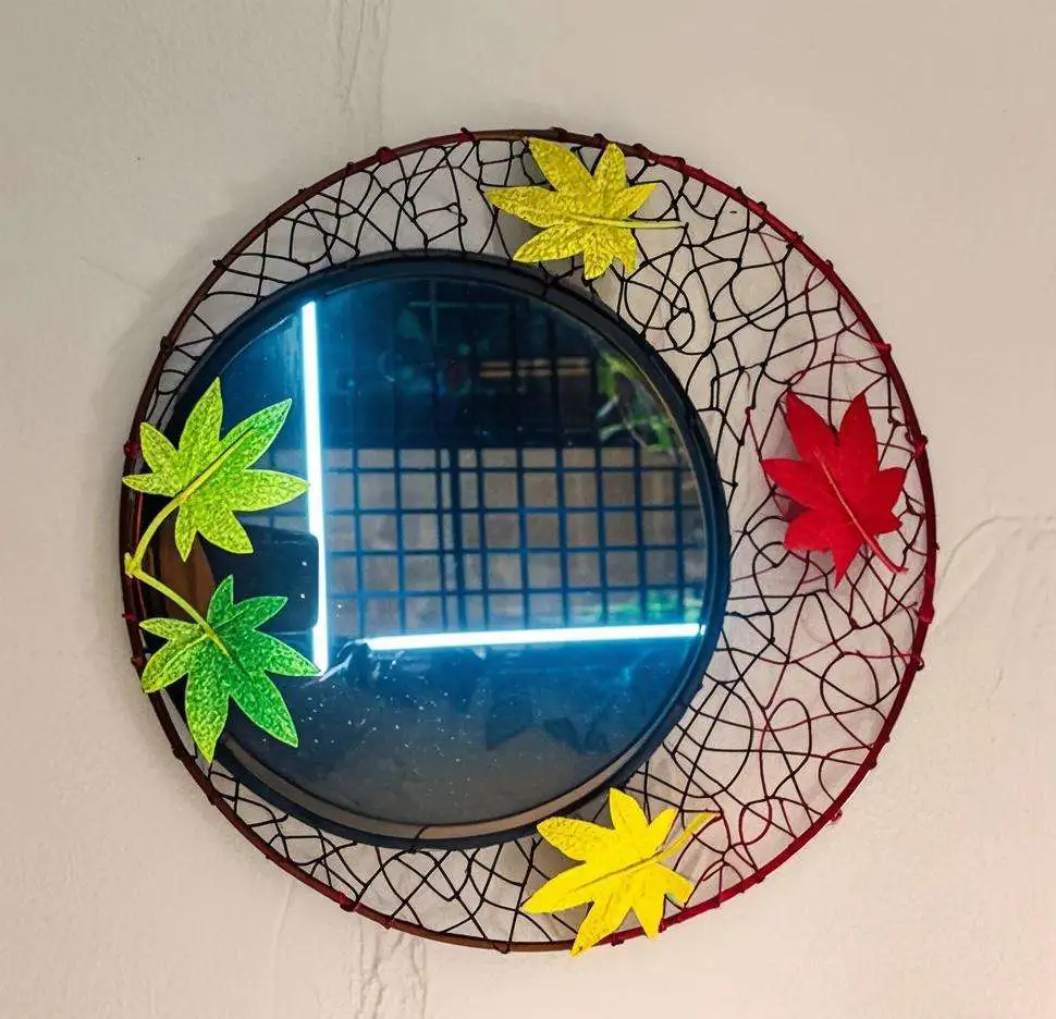 Foreign trade iron art mirror, wall-mounted classical butterfly round mirror, bedroom personalized makeup mirror, wall background wall decorative mirror detail image 4
