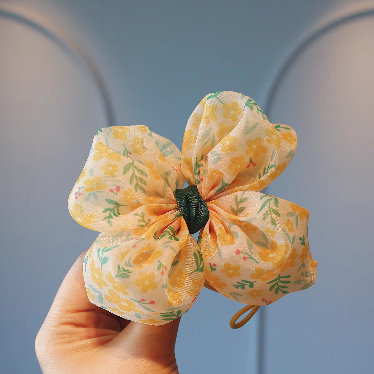 Korean-style women's hair accessory, hair tie, hair band, simple and fashionable hair accessory, high-quality, durable and won't damage hair Specification image