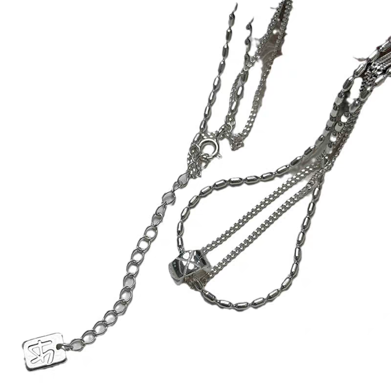 项链/珍珠/珍珠项链/银饰/钛金项链白底实物图