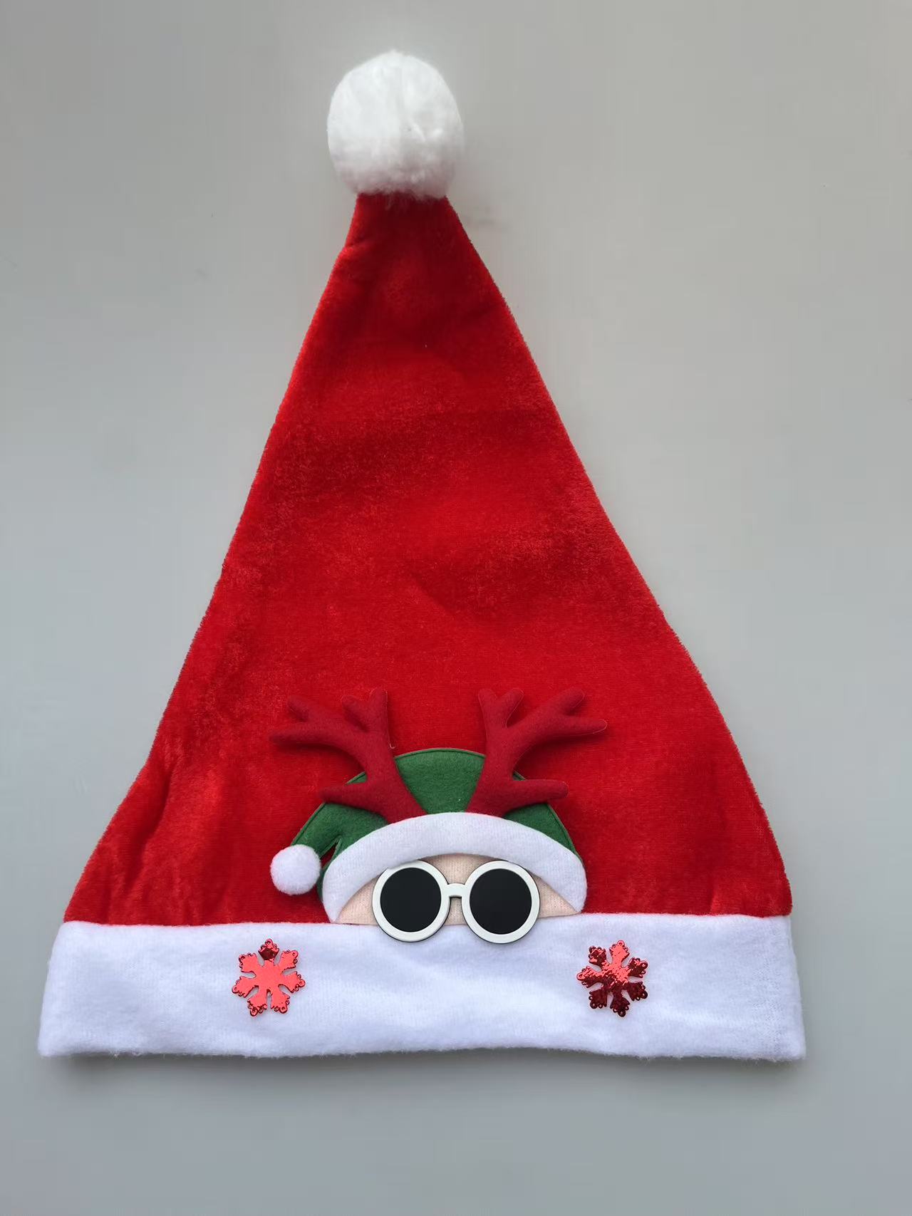 Wholesale of hot-selling Christmas decorations: Red adult and children's oversized, thickened, and plush Christmas hats details Picture