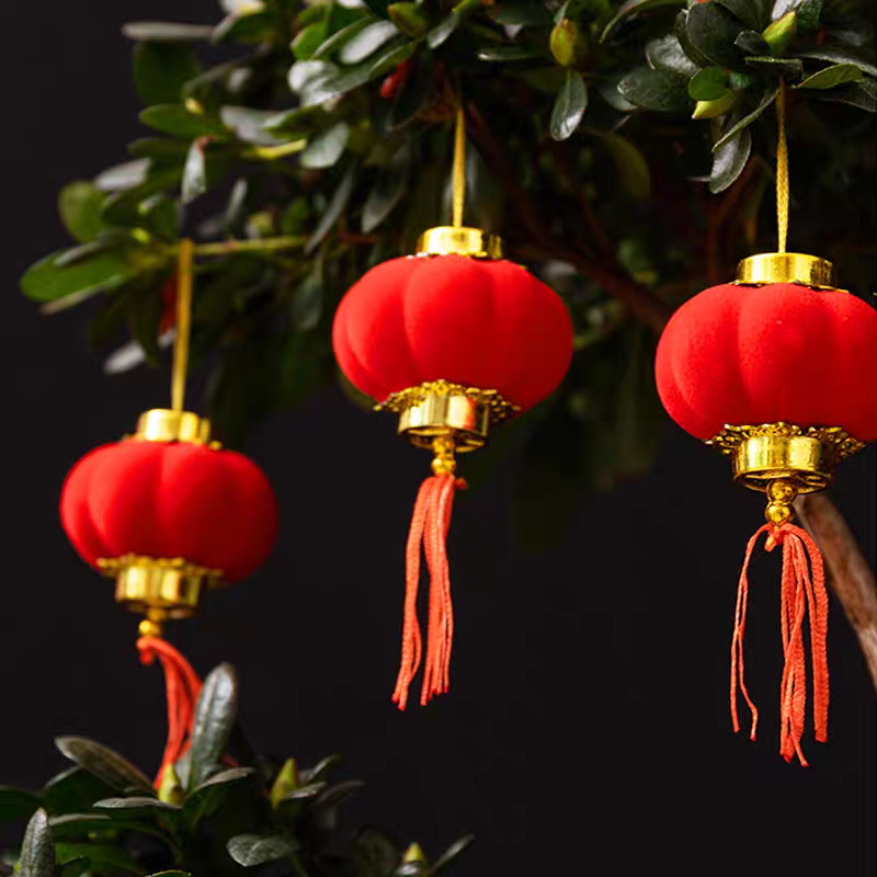 Red lantern potted plant hanging decoration 2025 Wedding atmosphere decoration, velvet red tree hanging piece, yard outdoor decoration Item Picture