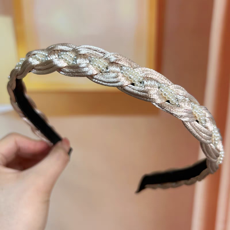 The 2025 new high-end hairband, women's headband, hair clip, hair tie and headpiece are all pearl-like, stylish and versatile for going out Specification image