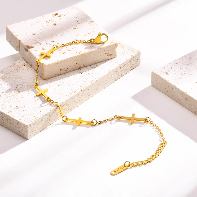 欧美日韩时尚潮流配饰不锈钢炉内真空十字架手链饰品