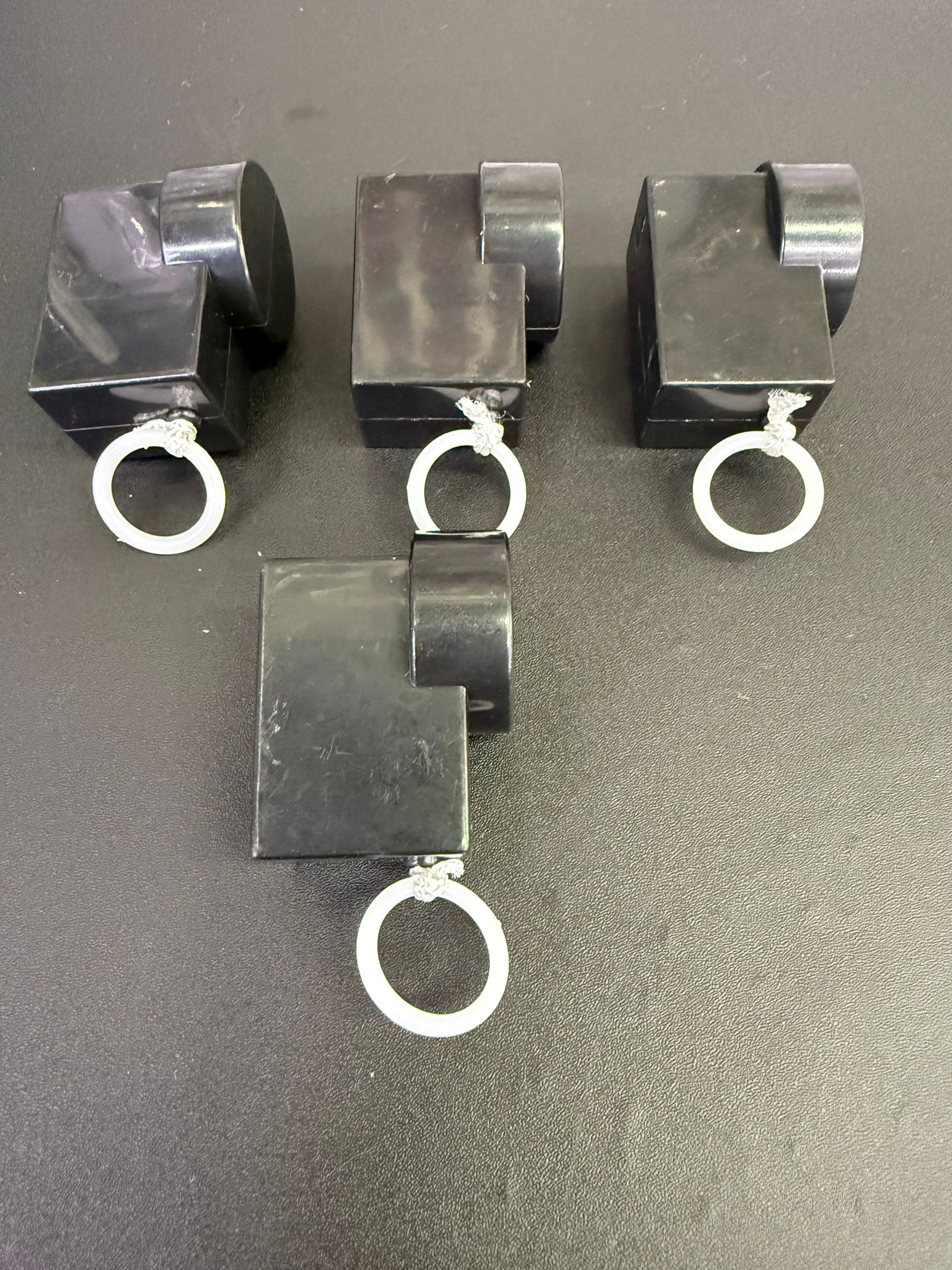 厂家直销 玩具配件拉线振动器 黑色单轮震动机芯 牙箱 抖抖玩具