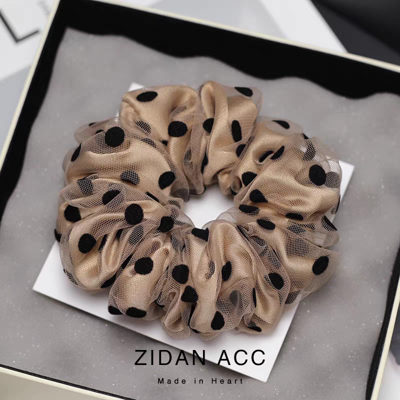 Fashionable ladies' hair accessories, headwear, large intestine hair band, unique design, carefully selected accessories, full of high-end feel, enhancing temperament hair band detail image 2