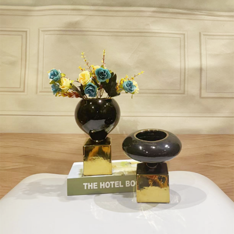 New light luxury ceramic vase, modern and simple living room flower arrangement, high-end artistic flower vase, home decoration details Picture