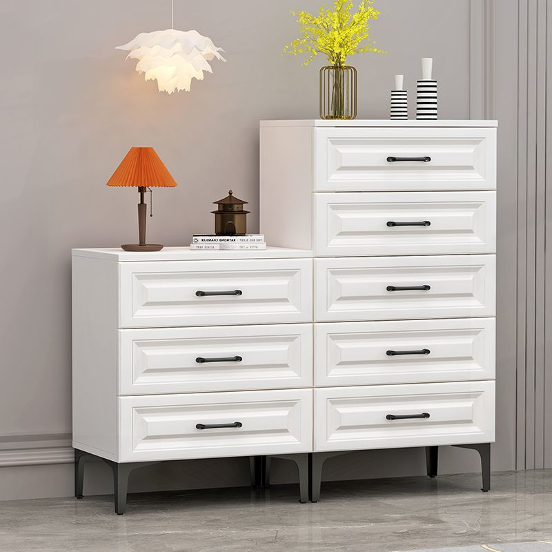 أدراج خزانة خزانة الملابس أدراج الخزائن الموجودة على الحائط في غرفة النوم الرئيسية Specification image