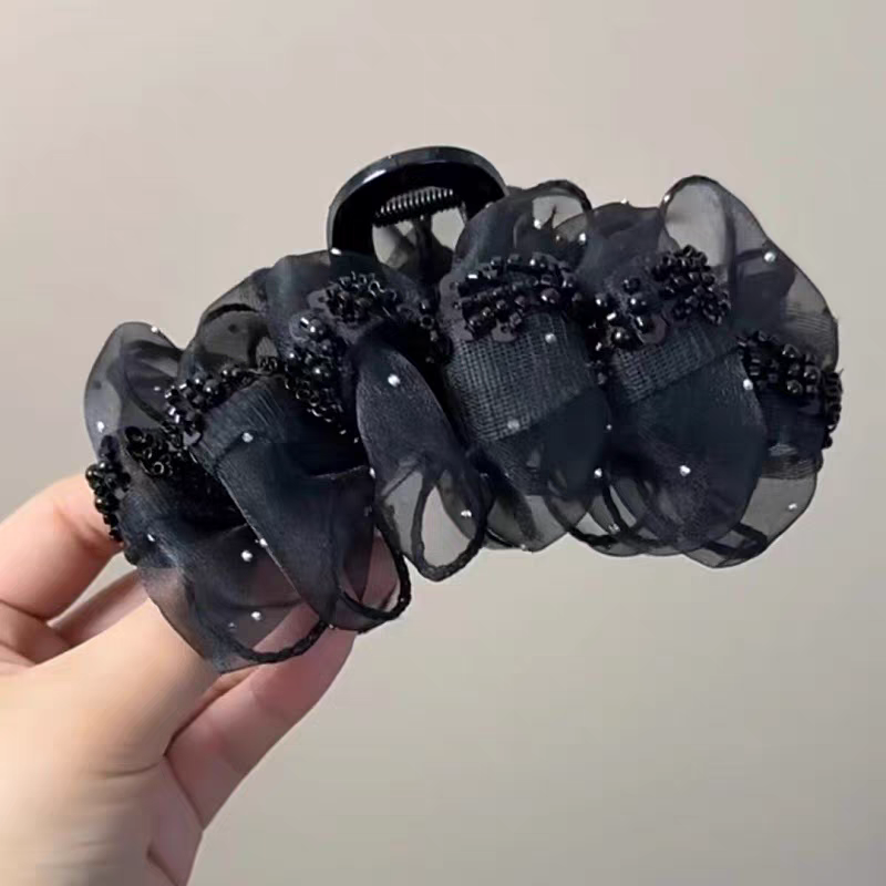 Fashionable and trendy accessories, hair accessories, hair clips, unique designs, shark clips, grab clips, hair care decorations, starting from 20 pieces