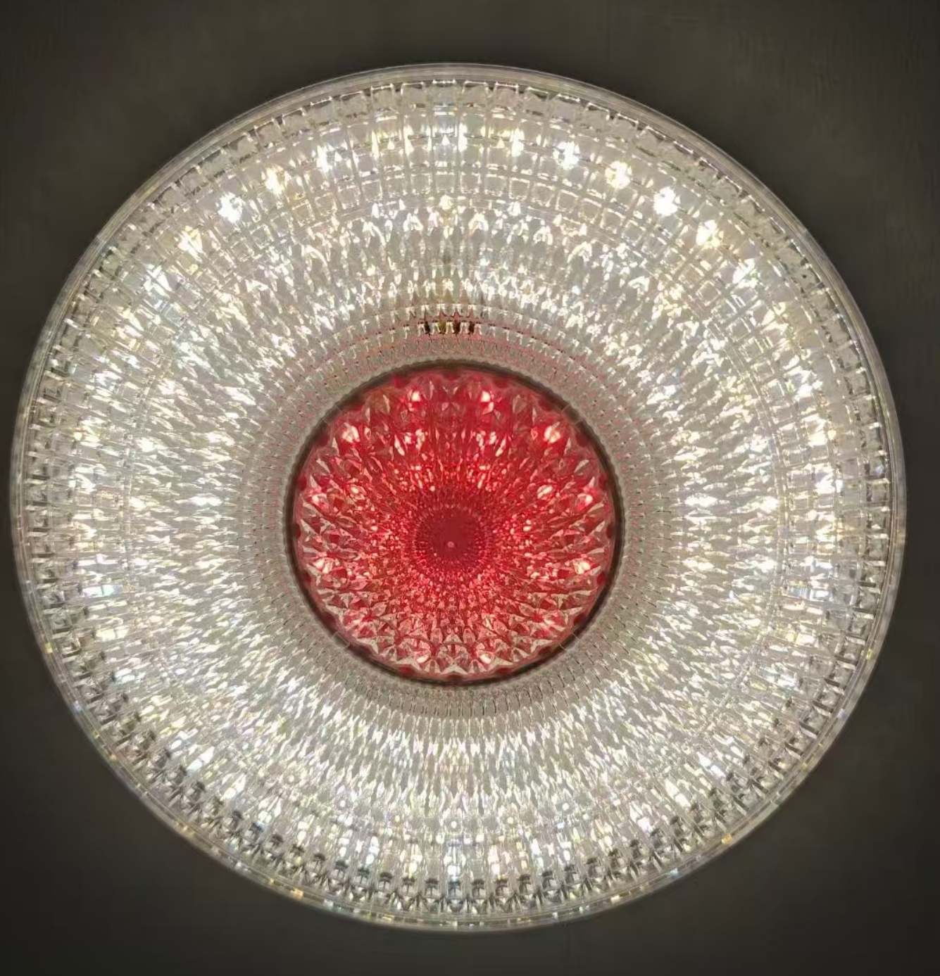 The new LED lamp with a diamond cover, cutting cover and ceiling light, 24W, detachable interface for easy replacement. Three interfaces are available for selection details Picture
