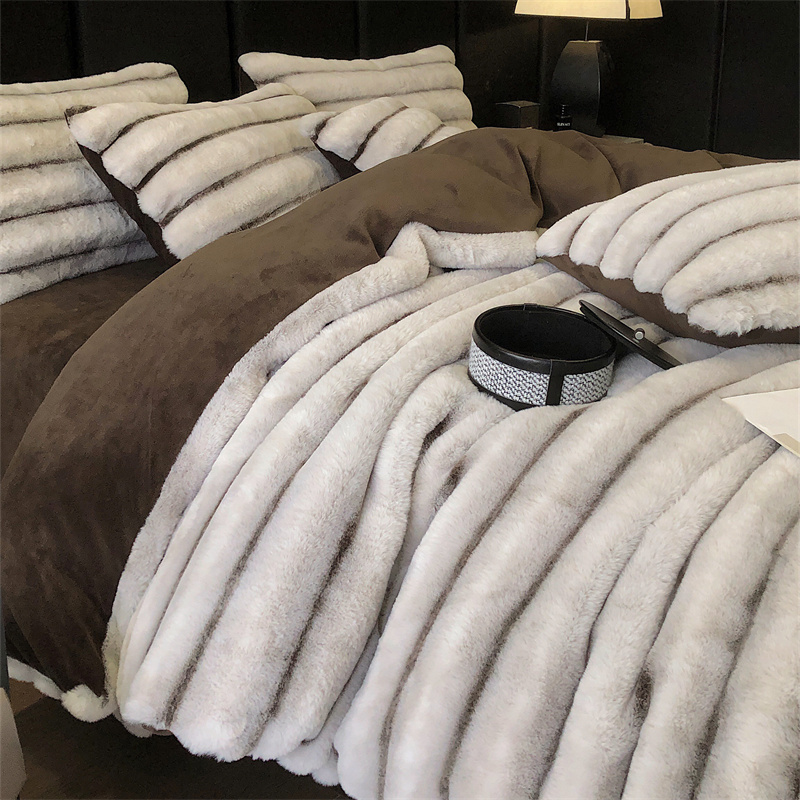Wholesale of four-piece sets of thick, soft and fine plush warm wide striped rabbit plush bed sheets for cross-border autumn and winter pic 13