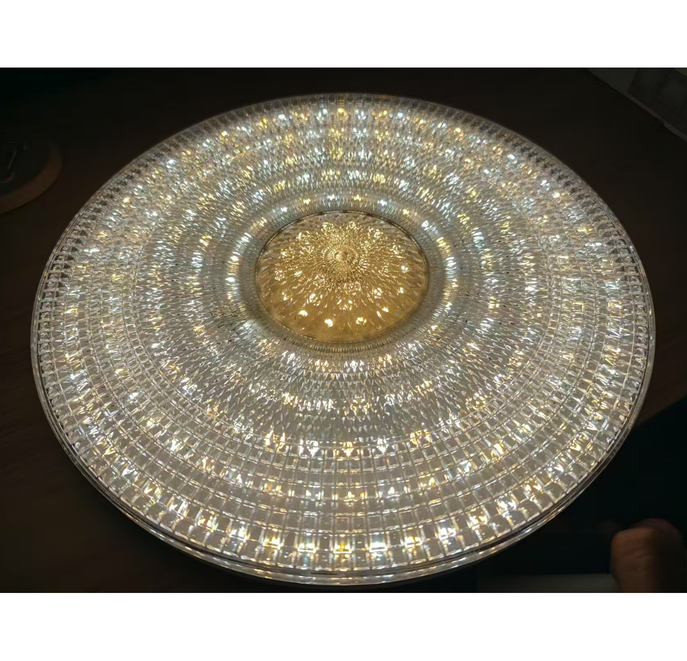 The new LED lamp with a diamond cover, cutting cover and ceiling light, 24W, detachable interface for easy replacement. Three interfaces are available for selection Item Picture