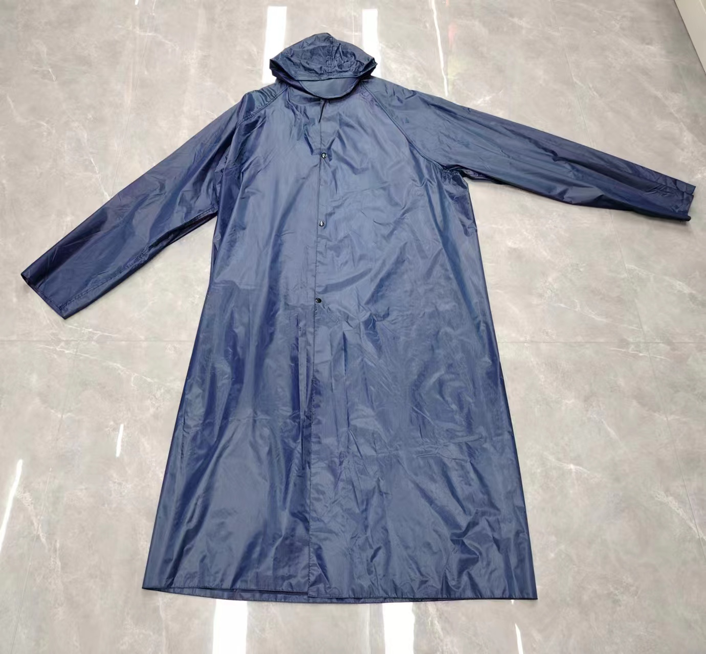 单色男款女款户外运动长款雨衣长雨衣产品图