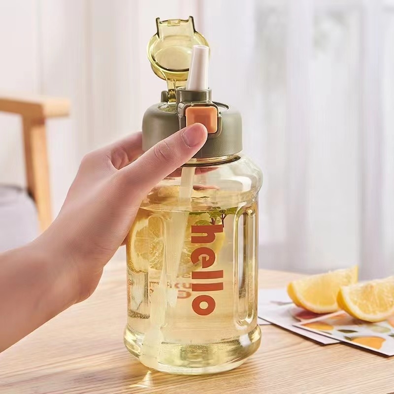 681 Creative Large-capacity water Bottle with Straw for men and women, portable construction site anti-drop, summer space cup, drinking cup for outdoor use Specification image