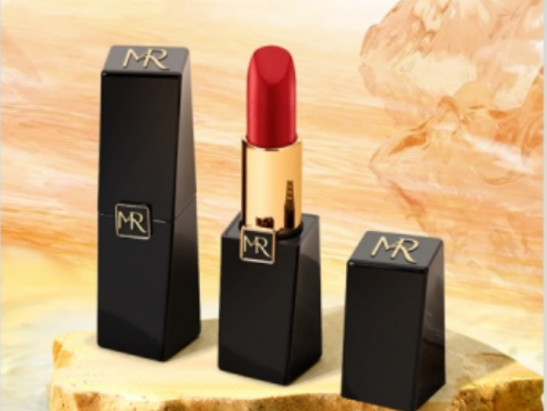 化妆品/面膜/裸男香水/舒筋贴/塑料瓶包装产品图