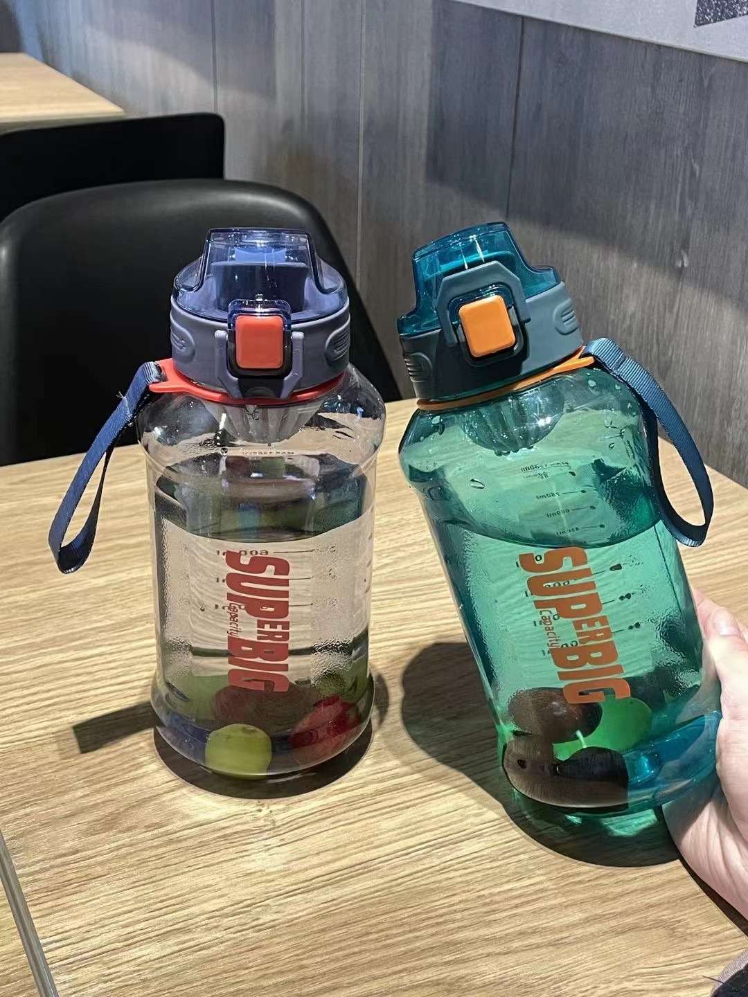 2310-1200ml large-capacity space cup, student internet-famous sports water bottle, bouncing lid plastic cup, tea-water separation cup Specification image