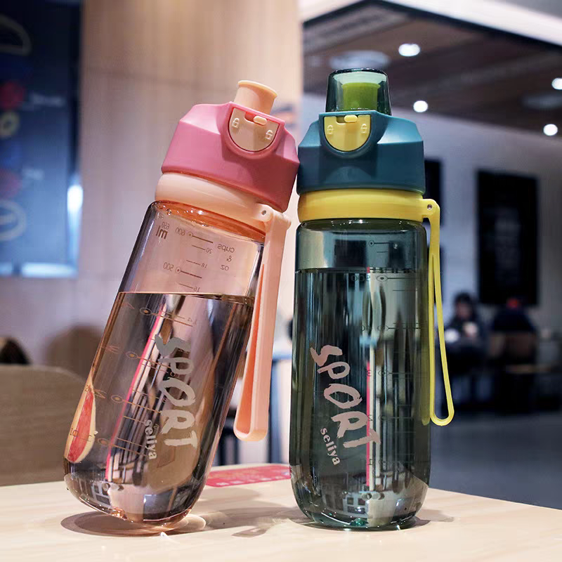 799-680ml couple water cups, summer plastic cups, cute for children and students, outdoor Korean creative, simple and portable, anti-drop and portable cups Application Scenario