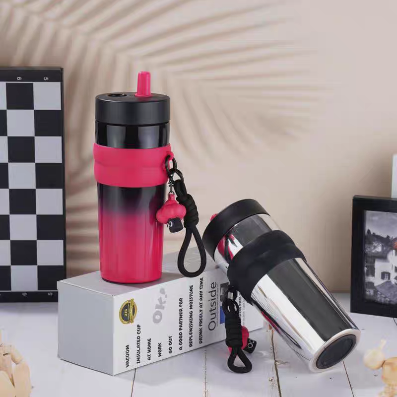 New type 027-710ml gradient straw coffee insulated cup, 316 stainless steel, large capacity, high appearance level, outdoor travel men's and women's water cup Item Picture