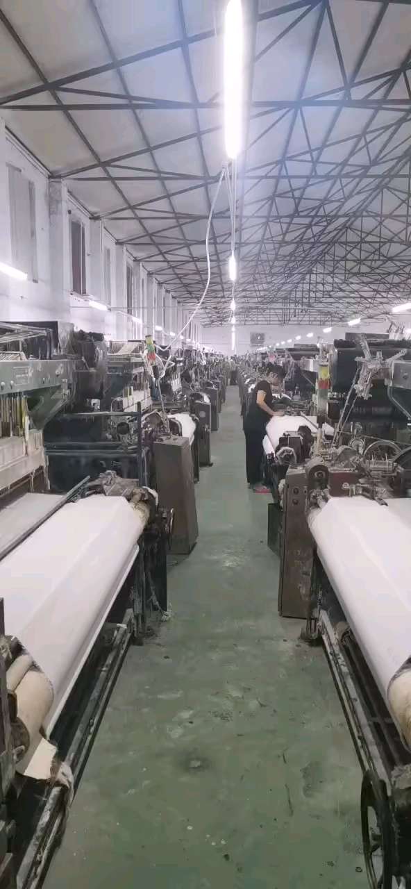自有纺织基地，日产万米，源头工厂