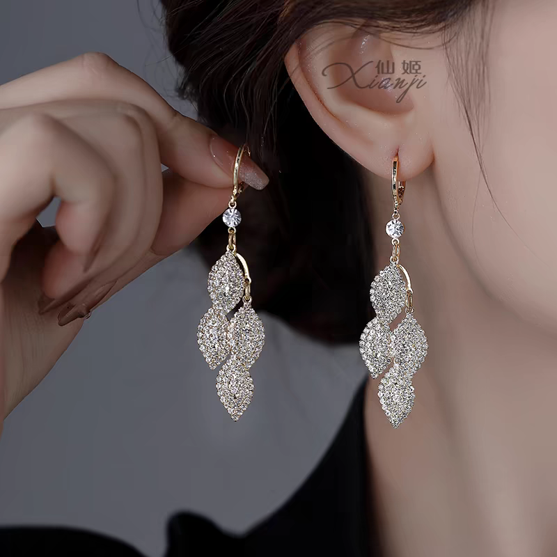 小众设计感高级2025新款时尚气质名媛夸张流苏耳环个性洋气耳饰901饰品