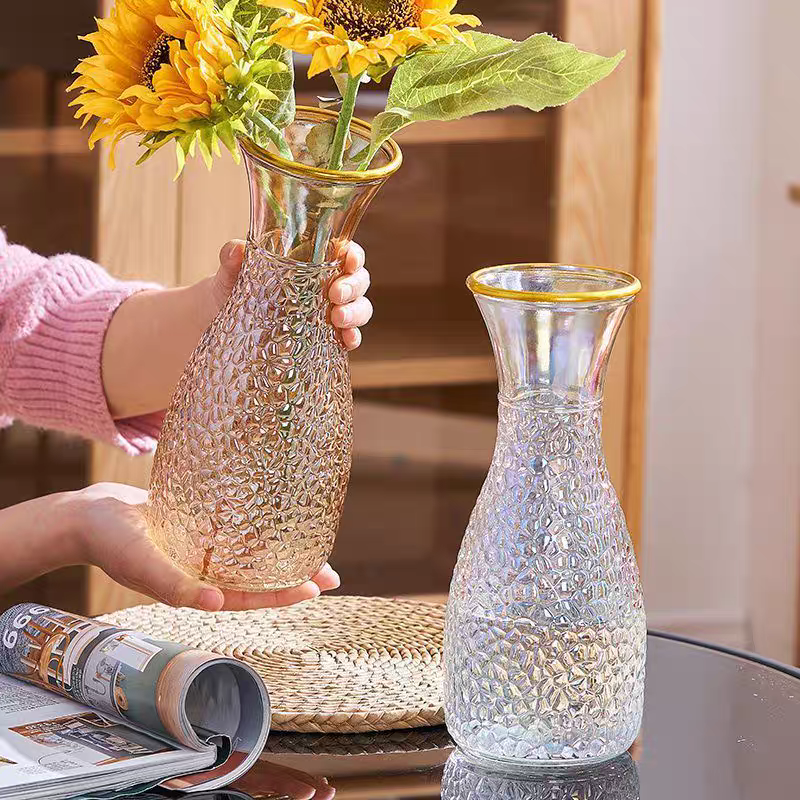 Simple and creative vase ornaments, living room flower arrangement glass, light luxury, gilded, high appearance level, fresh flowers, hydroponic glass, European style Application Scenario