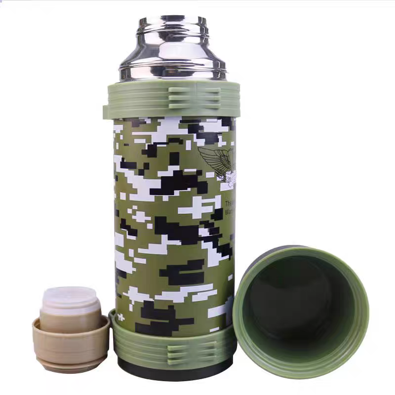 052 stainless steel insulated cup, insulated kettle, outdoor sports water cup, military green camouflage insulated cup, large capacity insulated kettle, 1.5l detail image 2