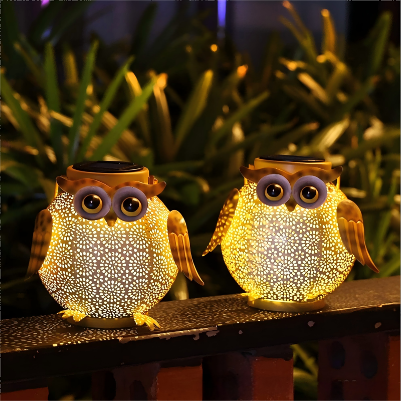 Cross-border e-commerce ironwork solar owl floor lamp, handicrafts, courtyard lawn, outdoor garden decorative lamp Application Scenario