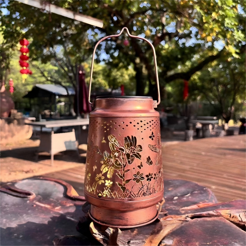 太阳能户外庭院挂灯铁艺镂空蜂鸟蝴蝶 菊花动物投影装