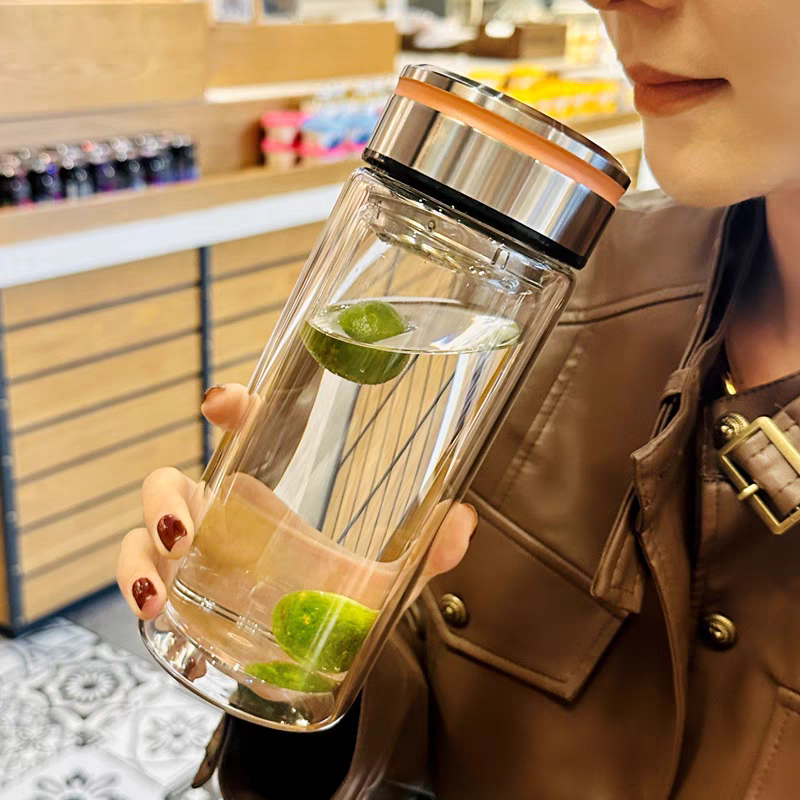 3056 Water Cup Men's new double-layer high borosilicate glass cup, high-temperature resistant tea cup, tea-water separation cup, portable tea brewing cup detail image 4