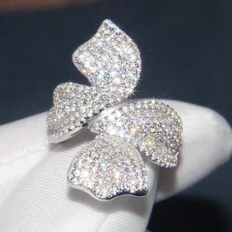 New fashionable and versatile bow ring from Europe and America, full diamond zircon open ring for women, elegant index finger ring, unique women's ring Application Scenario