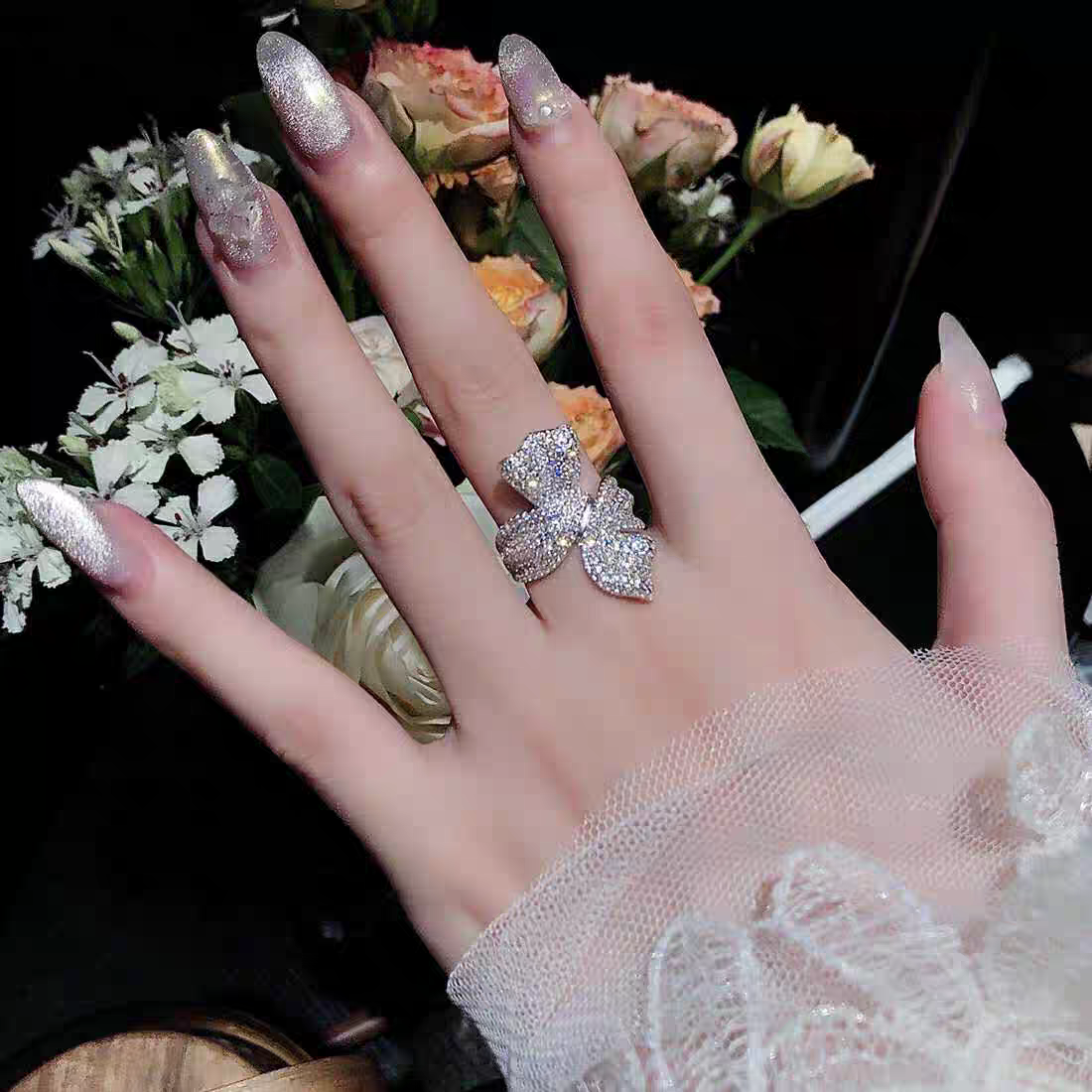 New fashionable and versatile bow ring from Europe and America, full diamond zircon open ring for women, elegant index finger ring, unique women's ring detail image 2