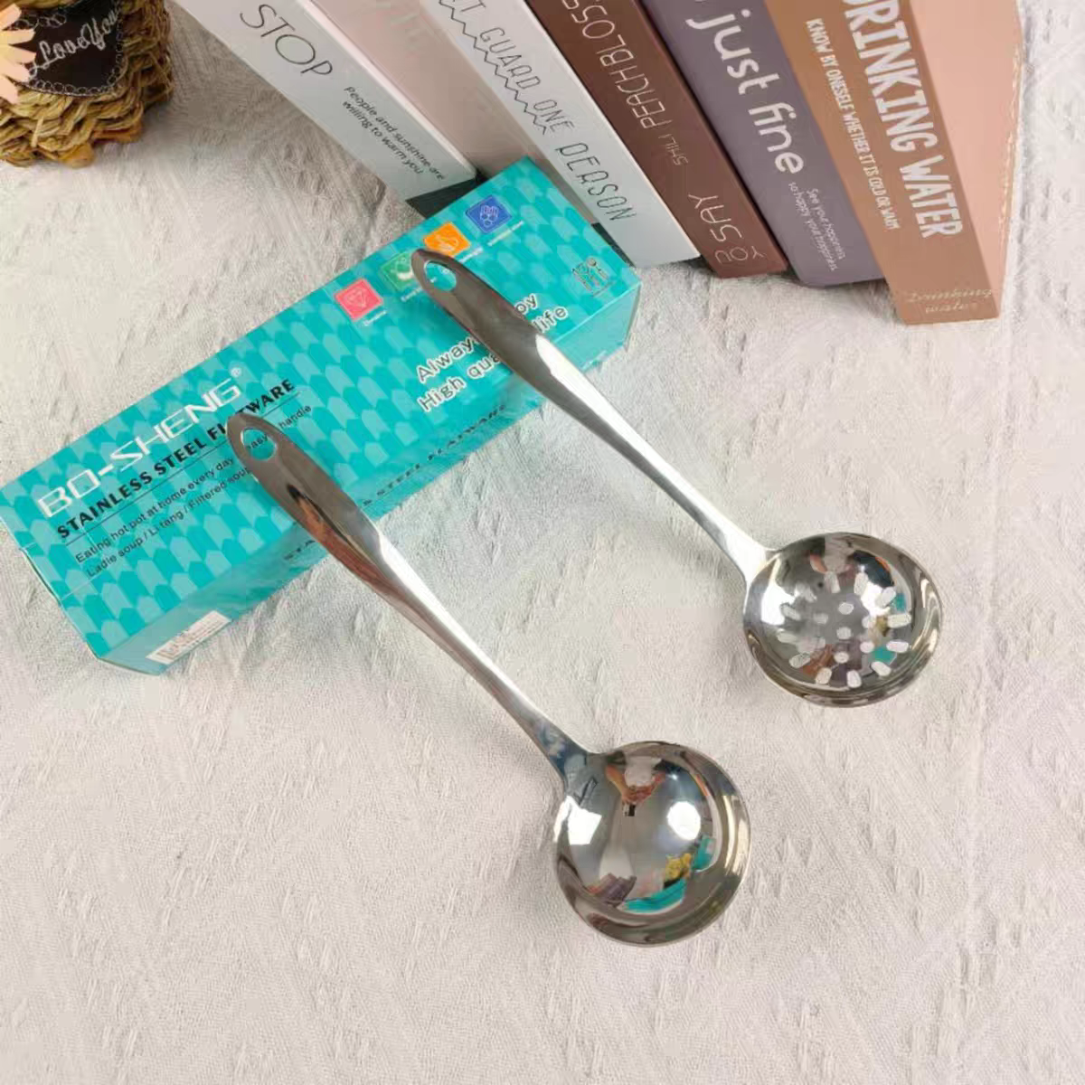 Stainless steel strainer for hot pot, extra-thick and extra-large kitchen and restaurant soup spoons, long-handled spoon sets for serving soup and porridge details Picture