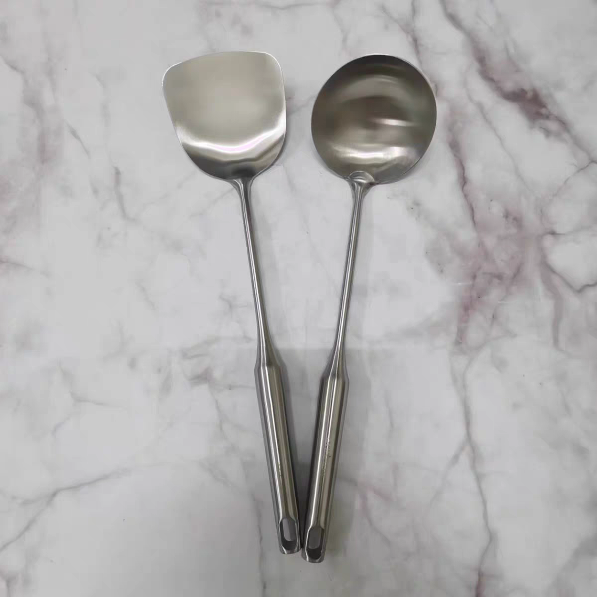 733 silver brick stainless steel handle spoon, household stainless steel kitchenware, pot spoon, thickened large soup spoon, stir-frying spoon Item Picture